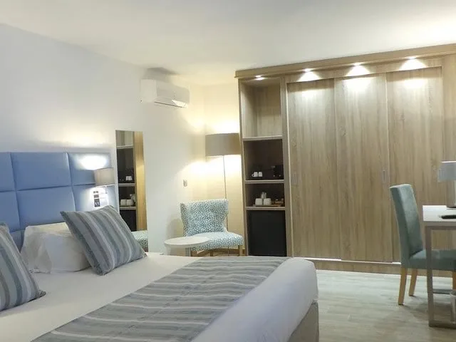 Isulella Hôtel, Corsica