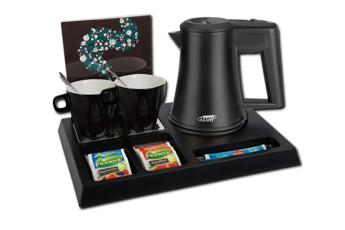 Plateau Callelongue noir avec bouilloire, tasses et sachets
