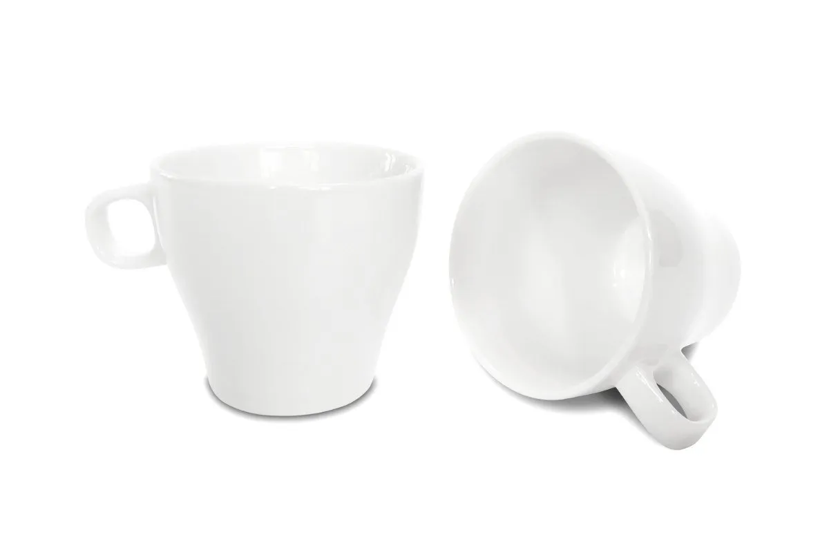 Deux tasses blanches en porcelaine Beauduc